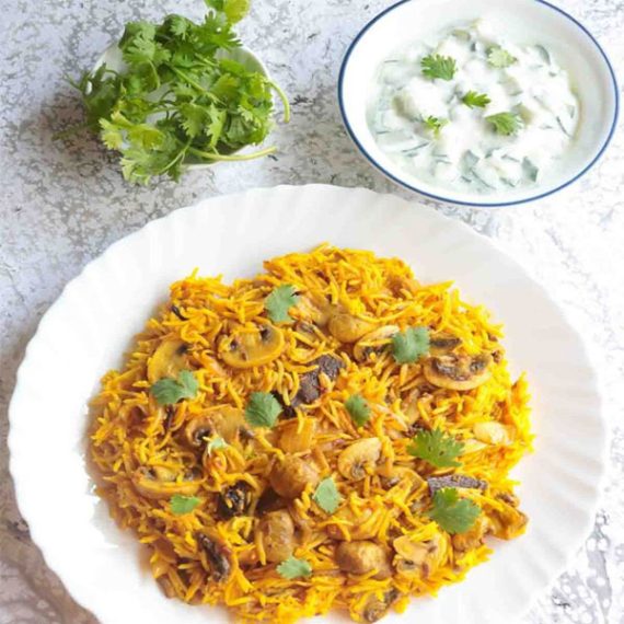 <span id="prdtsize">Cooking Kit for</span><br> Mushroom Biryani