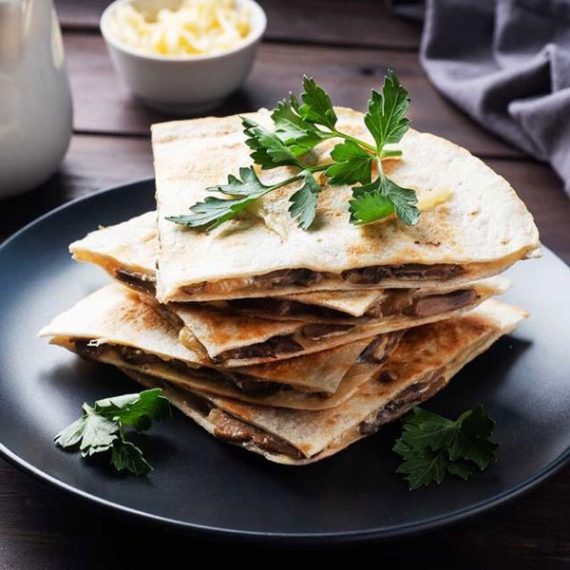 <span id="prdtsize">Cooking Kit for</span><br> Mushroom and Spinach Quesadilla
