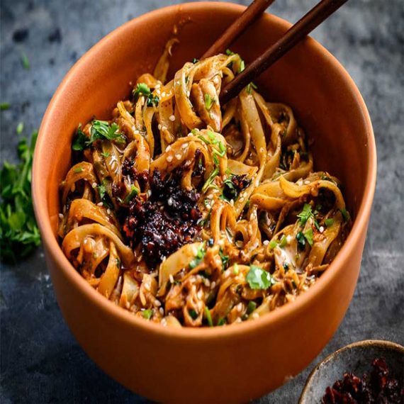 <span id="prdtsize">Cooking Kit for</span><br> Schezwan Mushroom Noodles